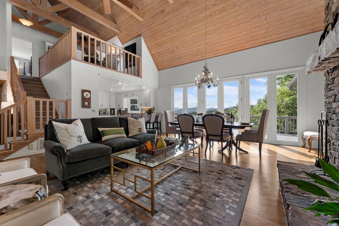 1031 W Rochester Drive