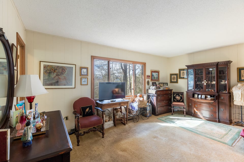 1696 Clear Creek Road