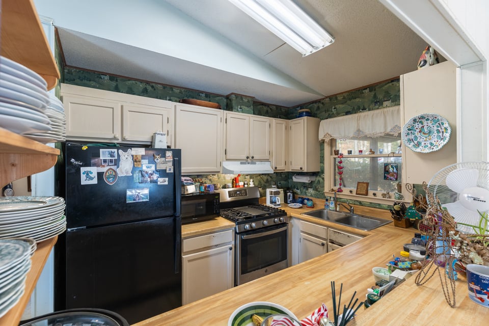 1696 Clear Creek Road