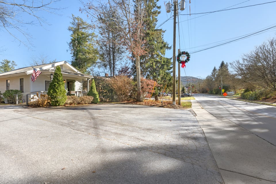 641 N 4th Street