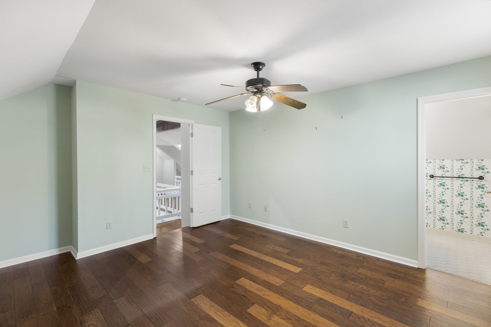 451 Crescent