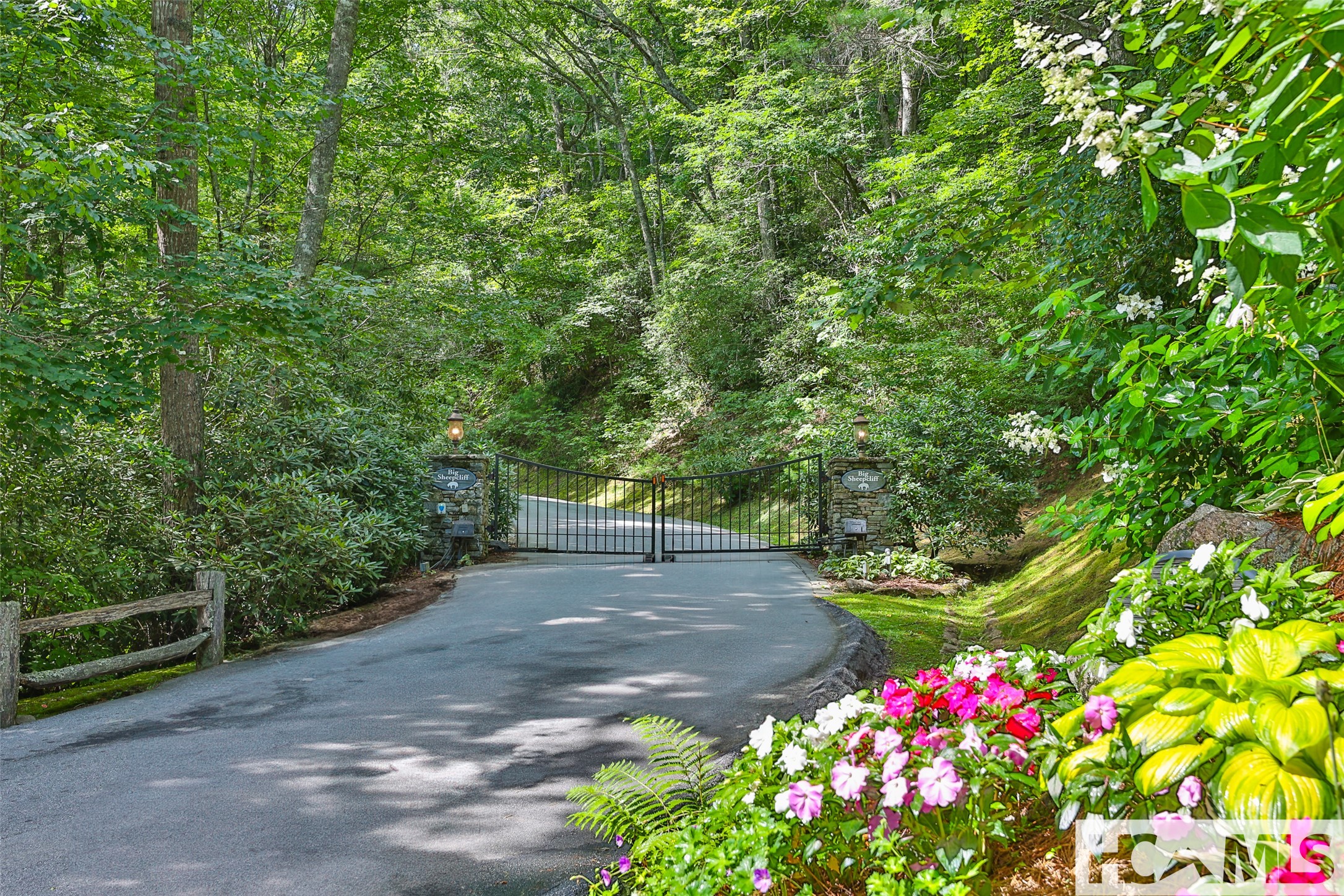 2618 Big Sheepcliff Road