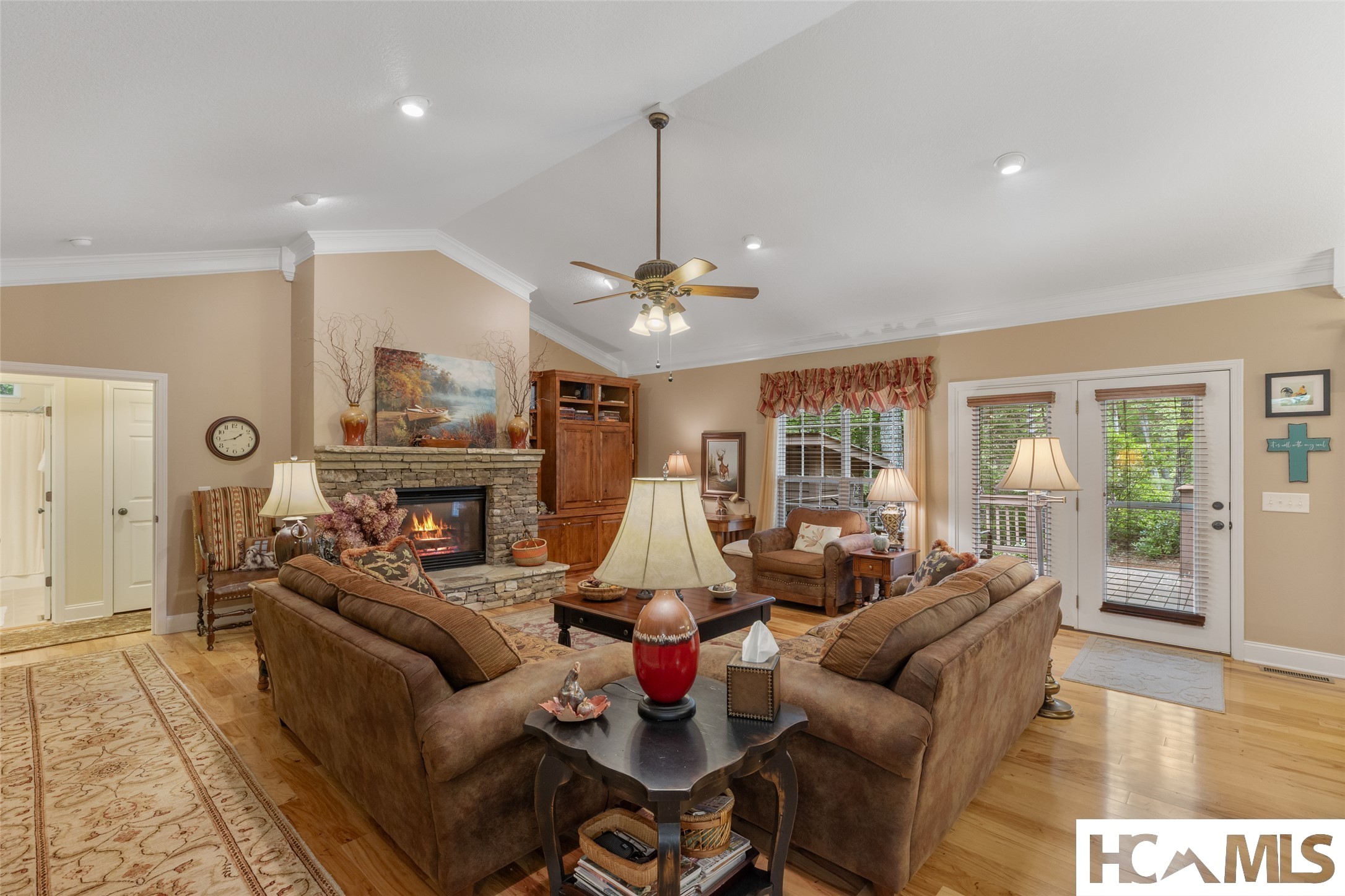 141 Dolly Lane
