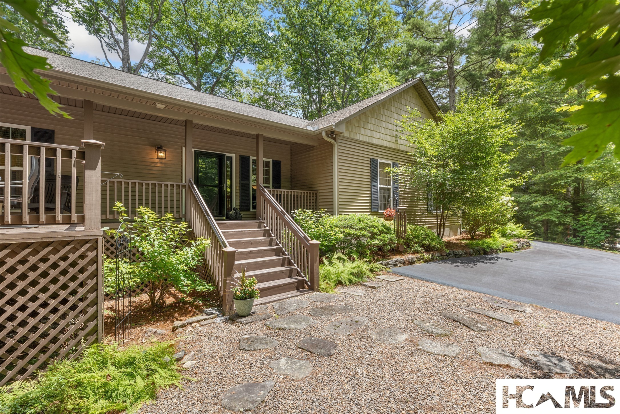 141 Dolly Lane