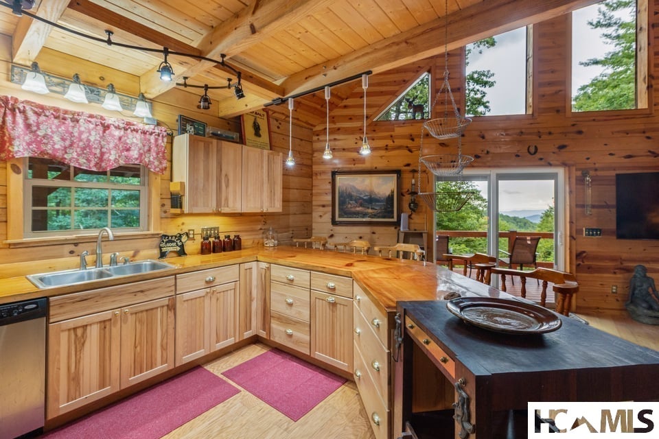 4435 Flat Mountain Road