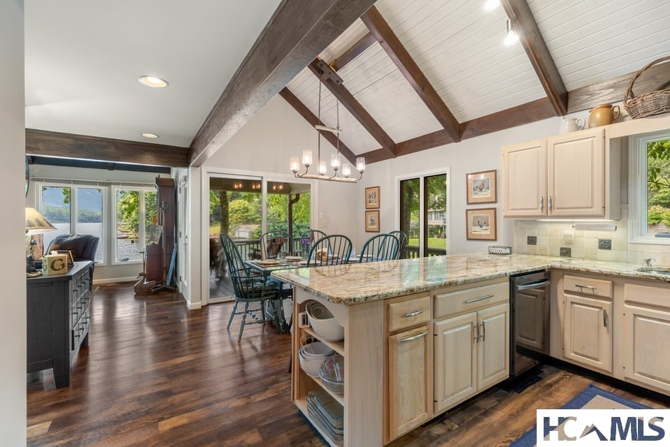 82 Innsbrook Drive