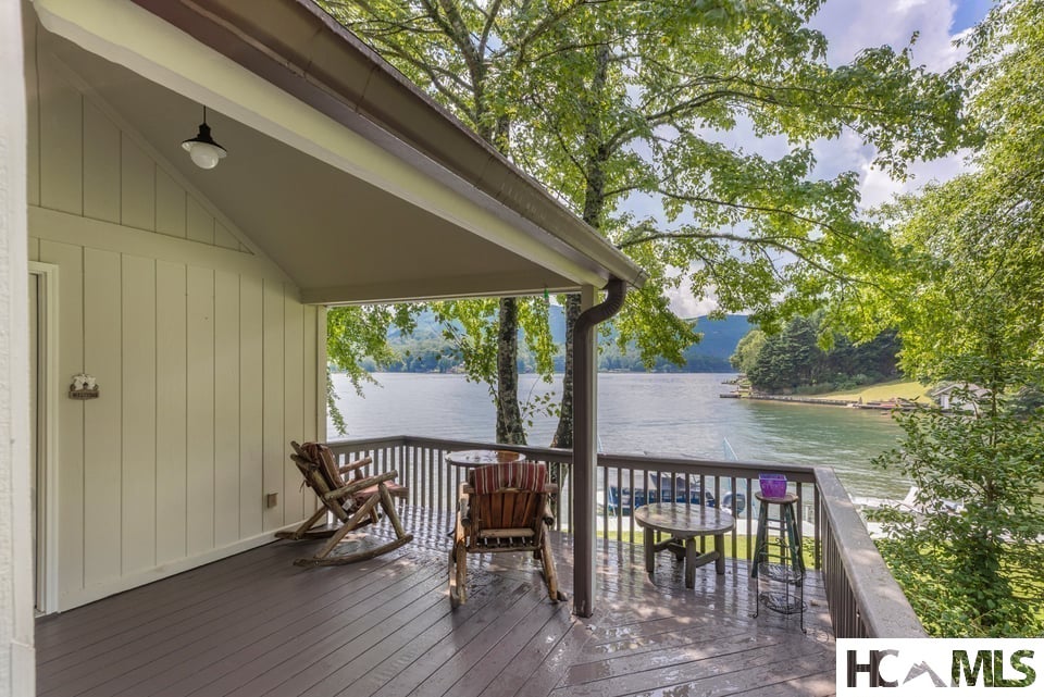 82 Innsbrook Drive
