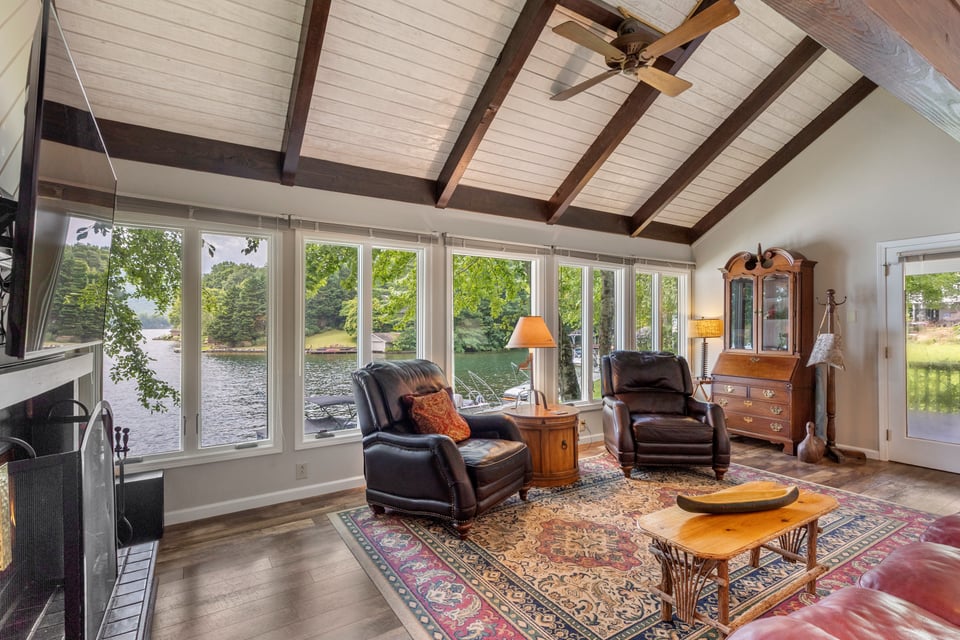 82 Innsbrook Drive