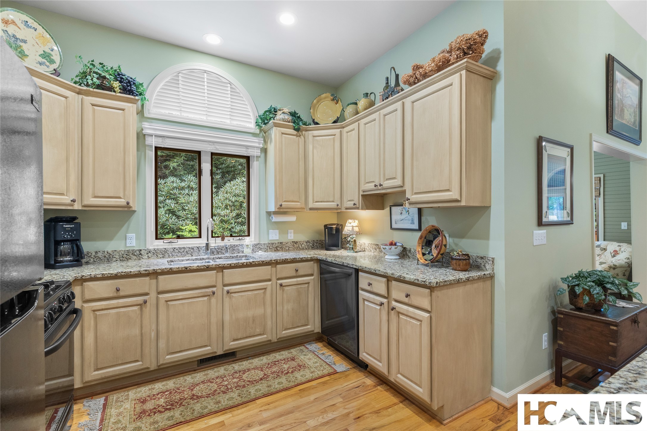 21 Crescent Trail