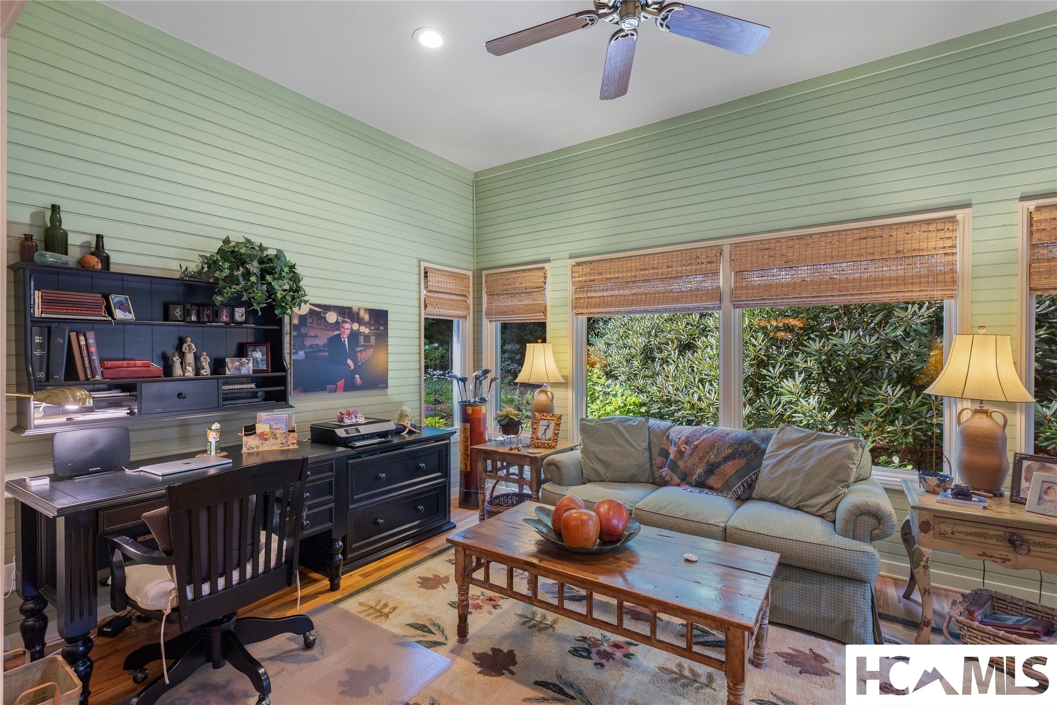 21 Crescent Trail