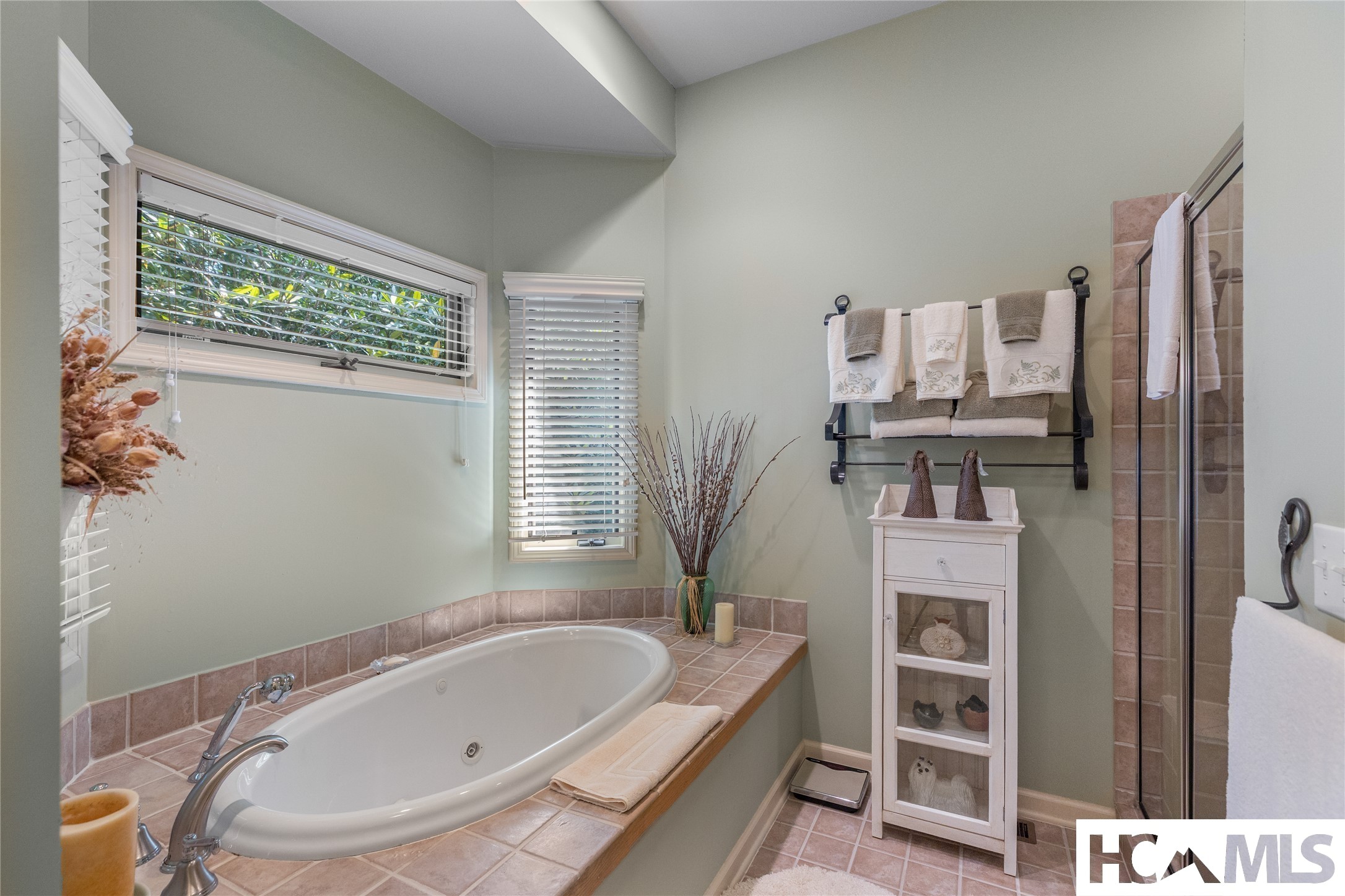 21 Crescent Trail