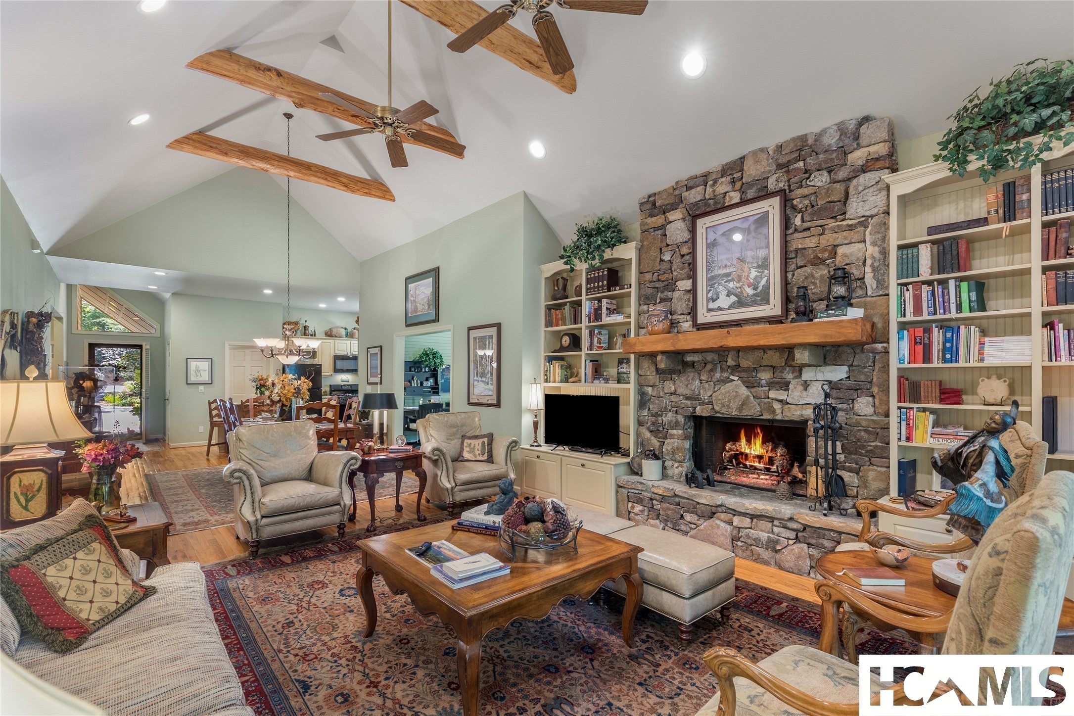 21 Crescent Trail