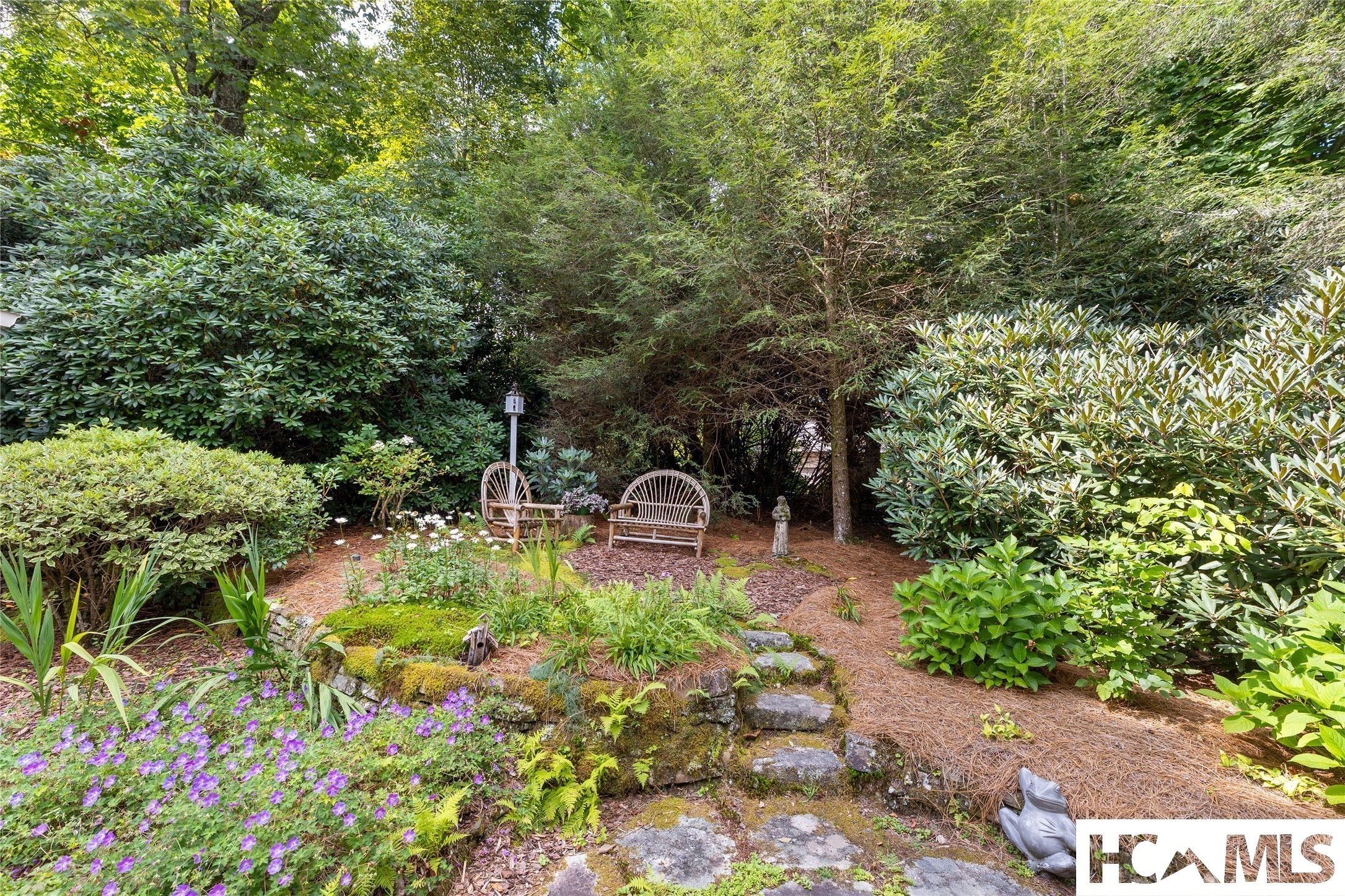 21 Crescent Trail