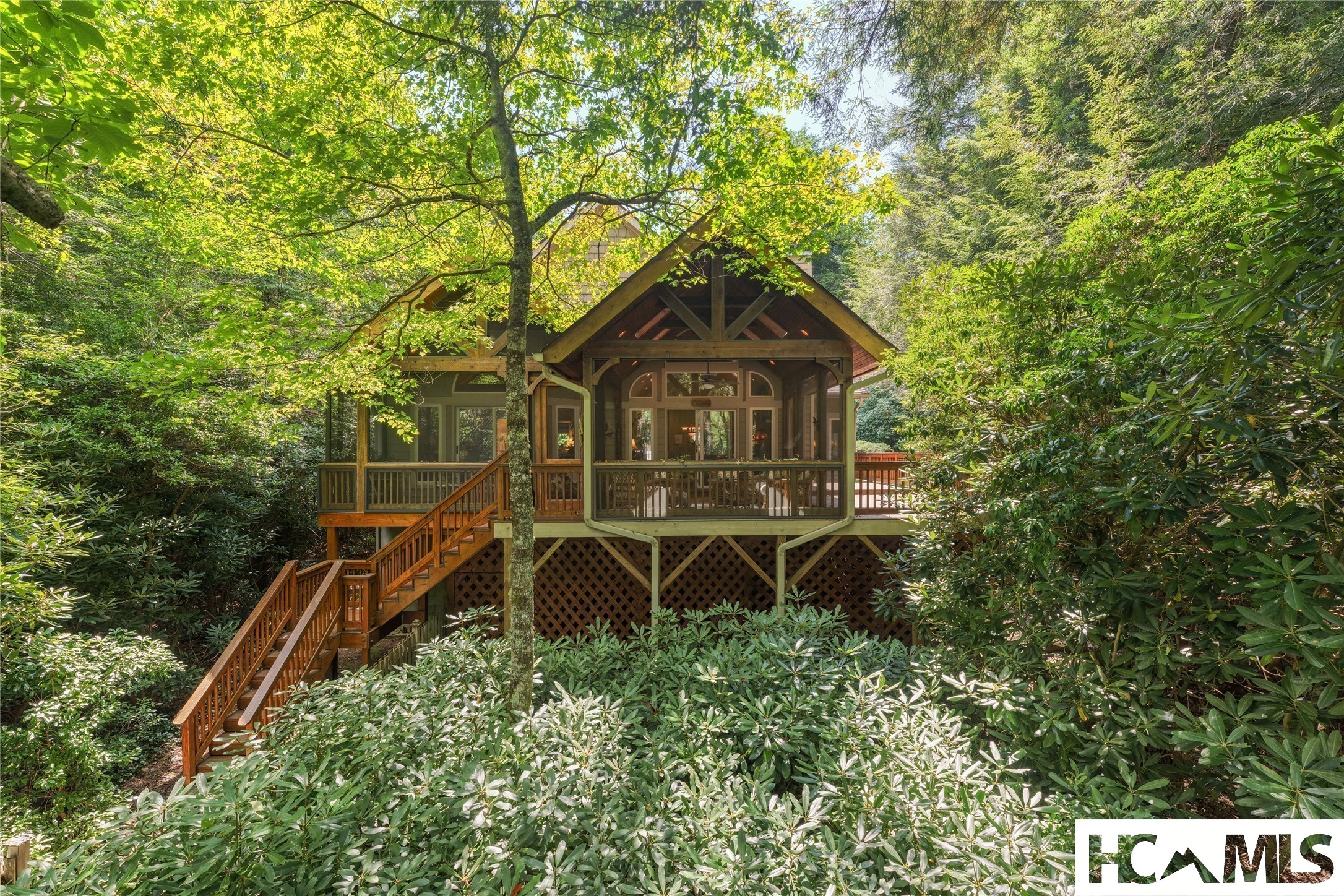 21 Crescent Trail