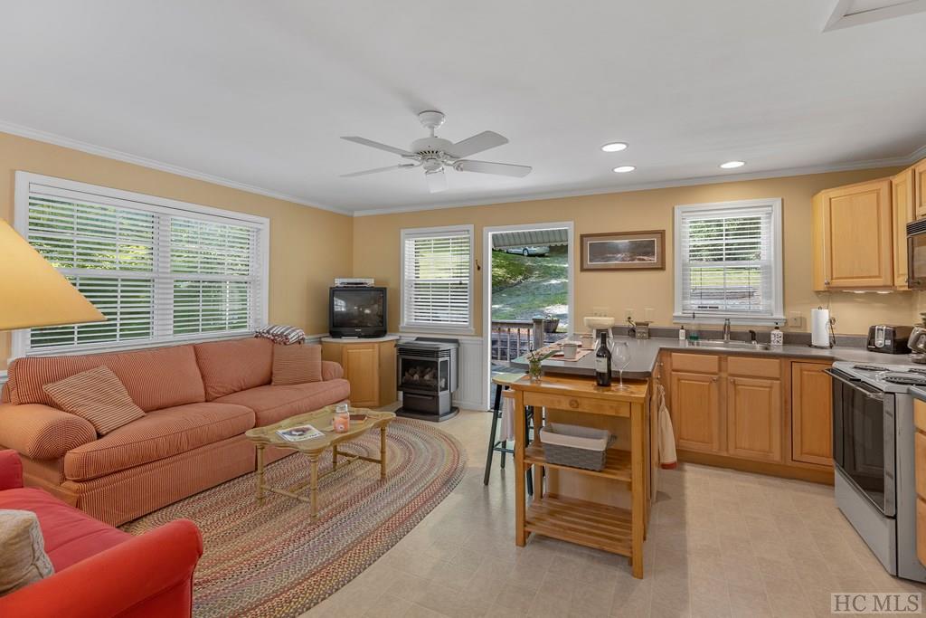 1465 Bee Tree Road