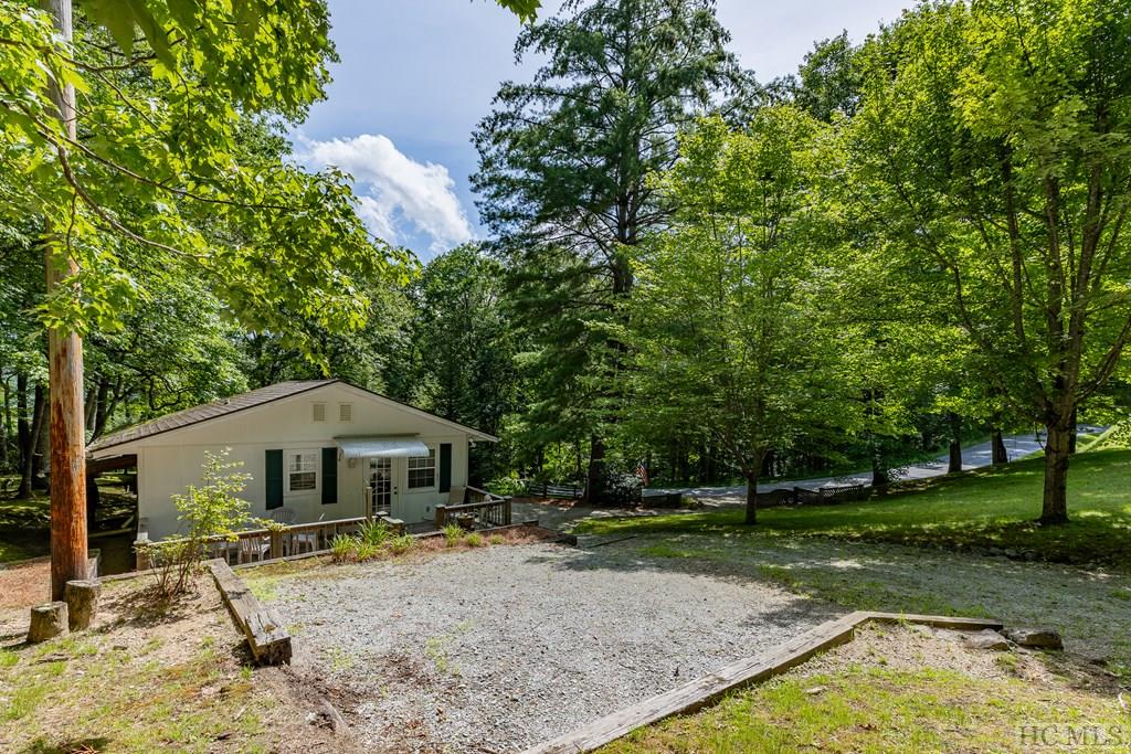 1465 Bee Tree Road