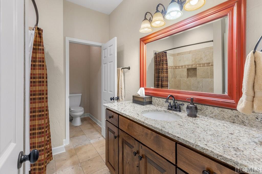 16 Hemlock Way