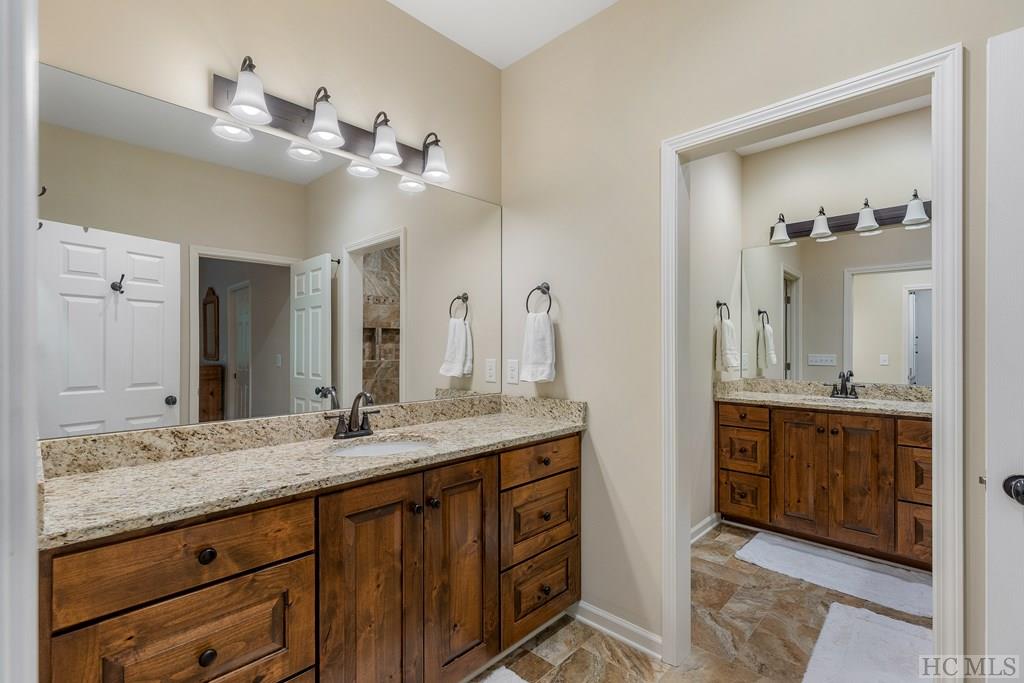16 Hemlock Way