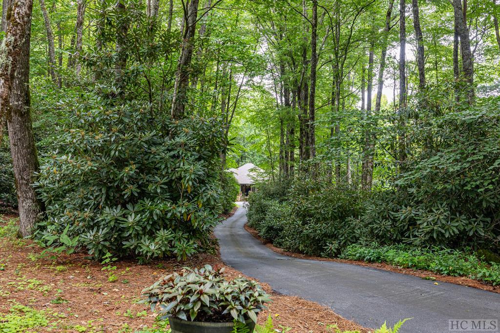 16 Hemlock Way