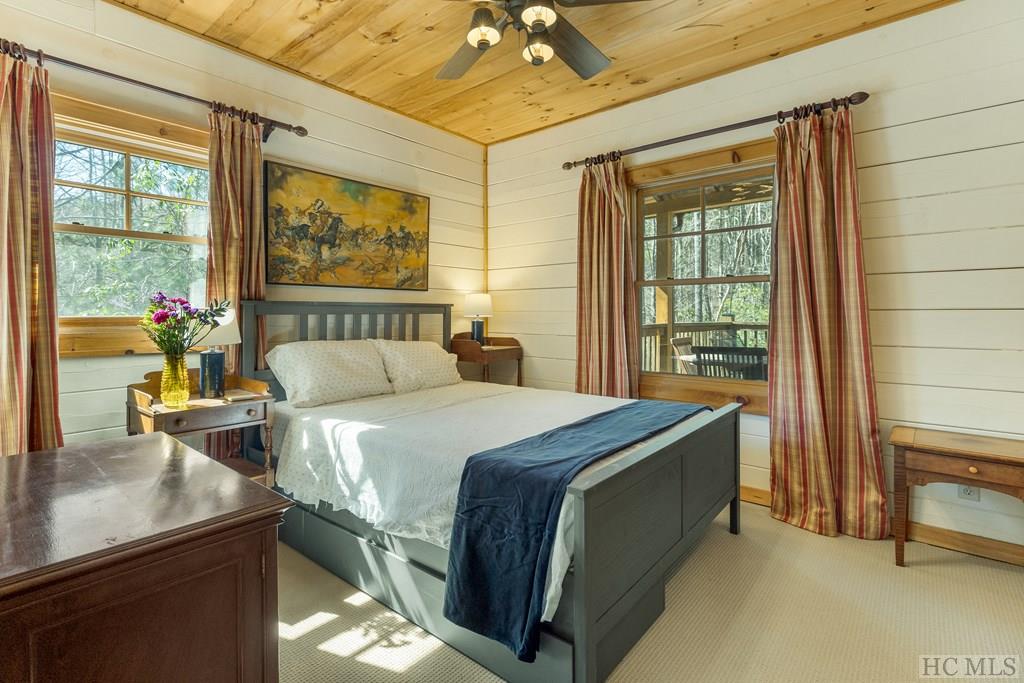 275 Catesby Trail