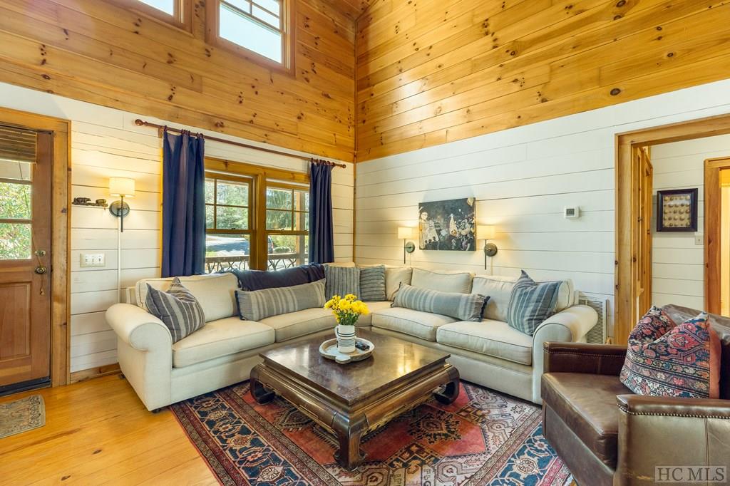 275 Catesby Trail