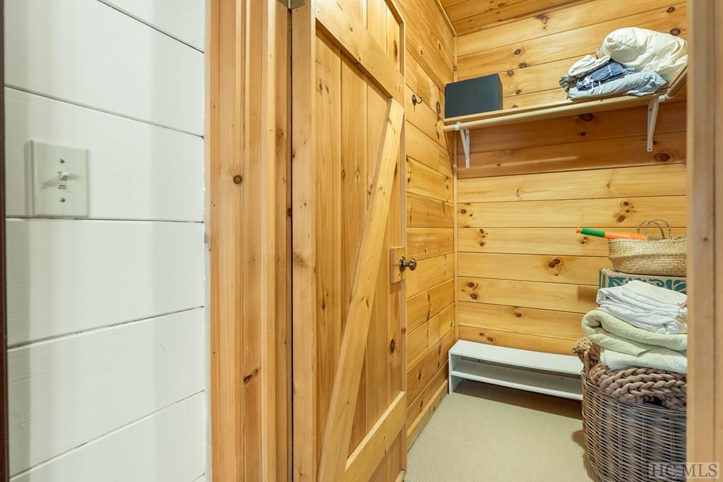 275 Catesby Trail