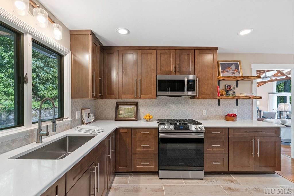 703 Dog Mountain Road