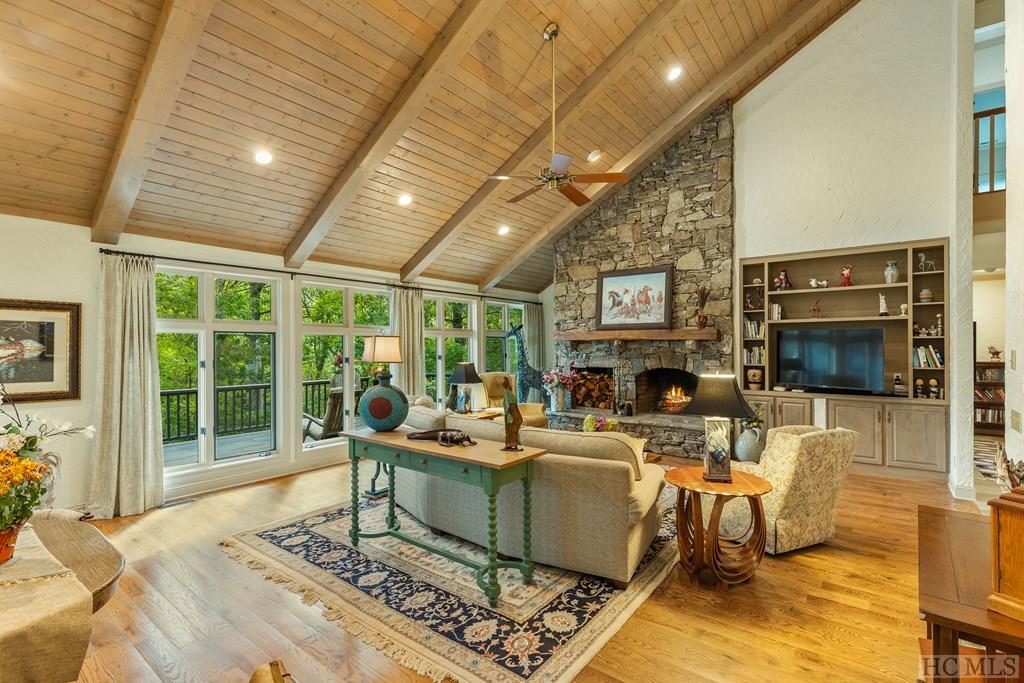 445 South Drive