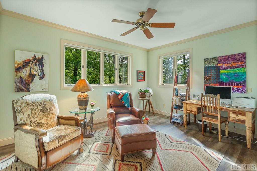 445 South Drive