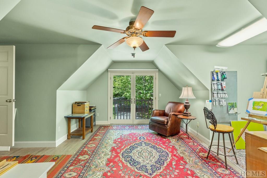 445 South Drive