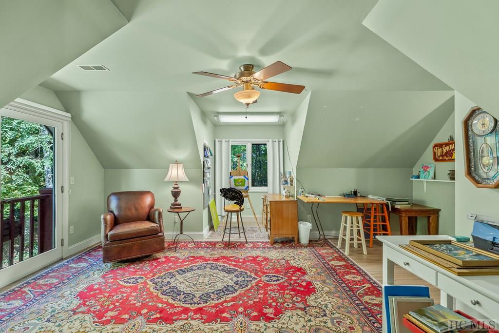 445 South Drive