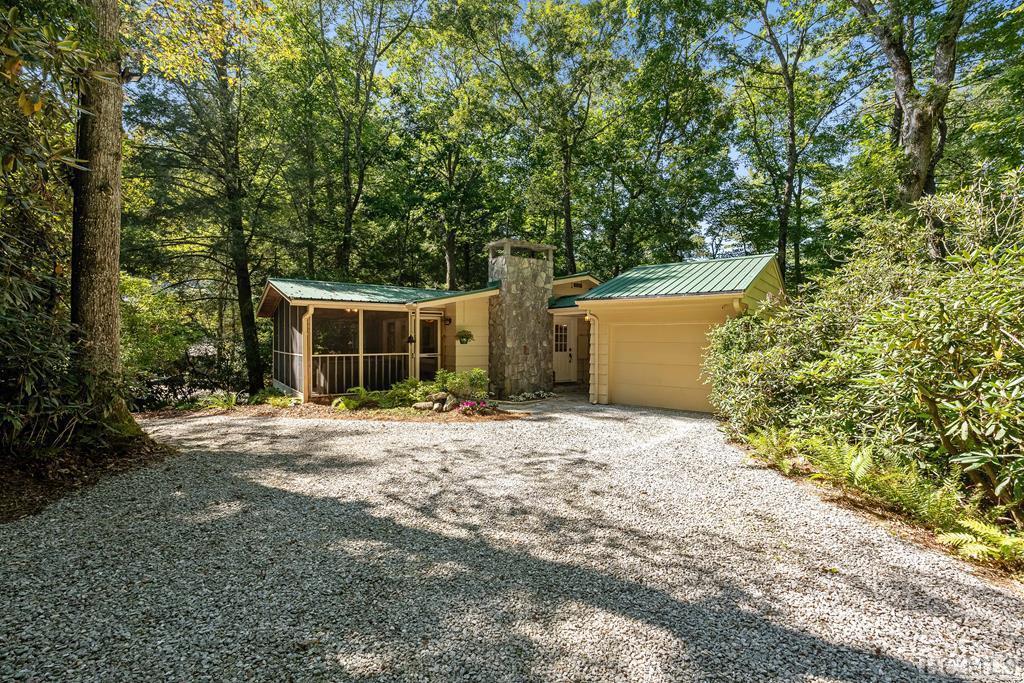 320 Holt Knob Road