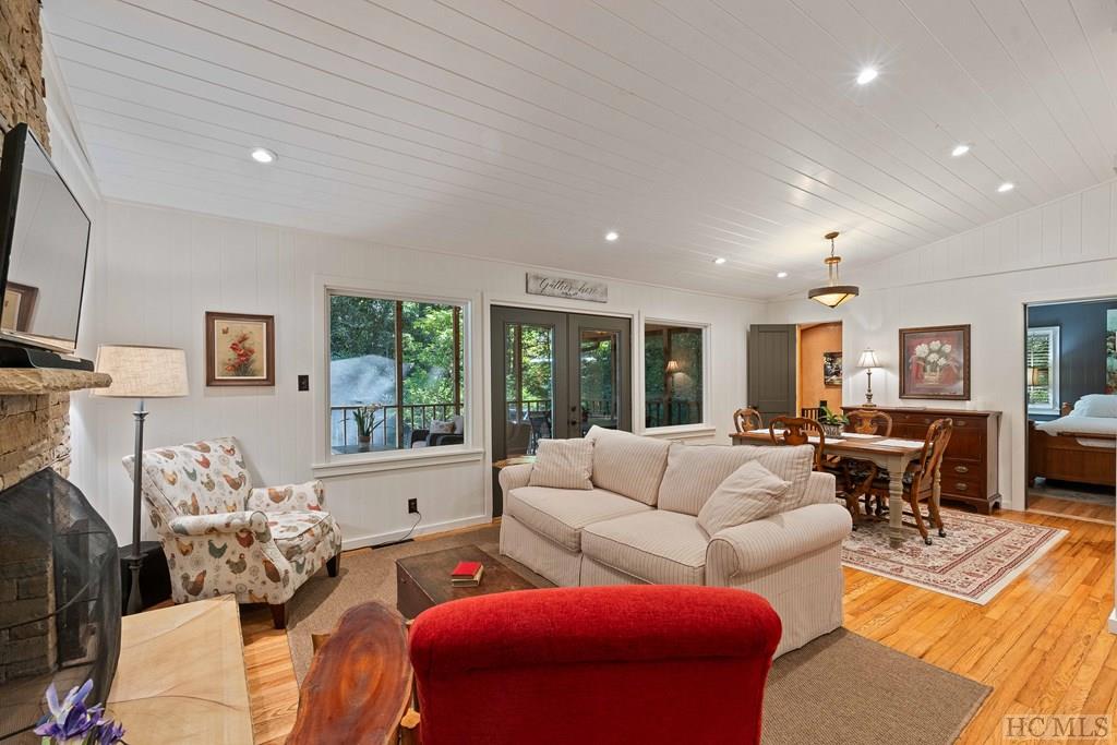 320 Holt Knob Road