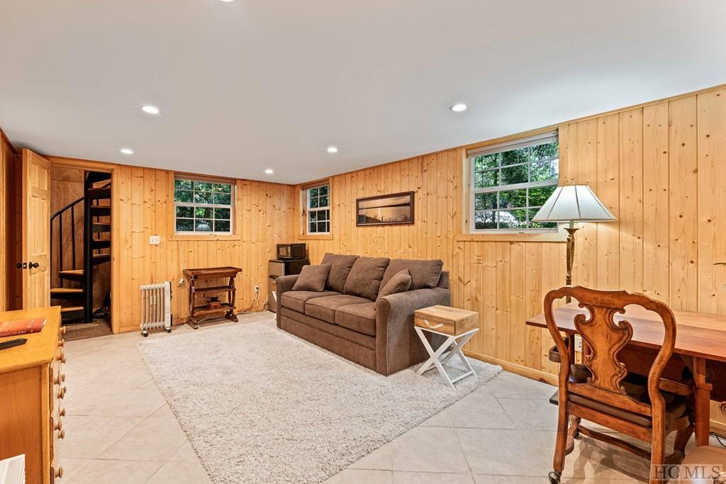 320 Holt Knob Road