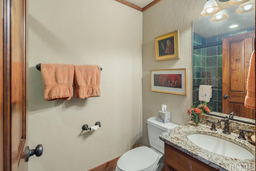 1926 Black Oak Drive