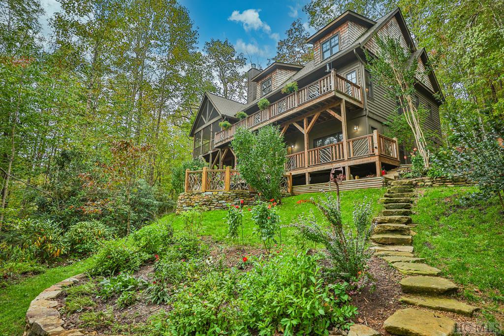 1926 Black Oak Drive