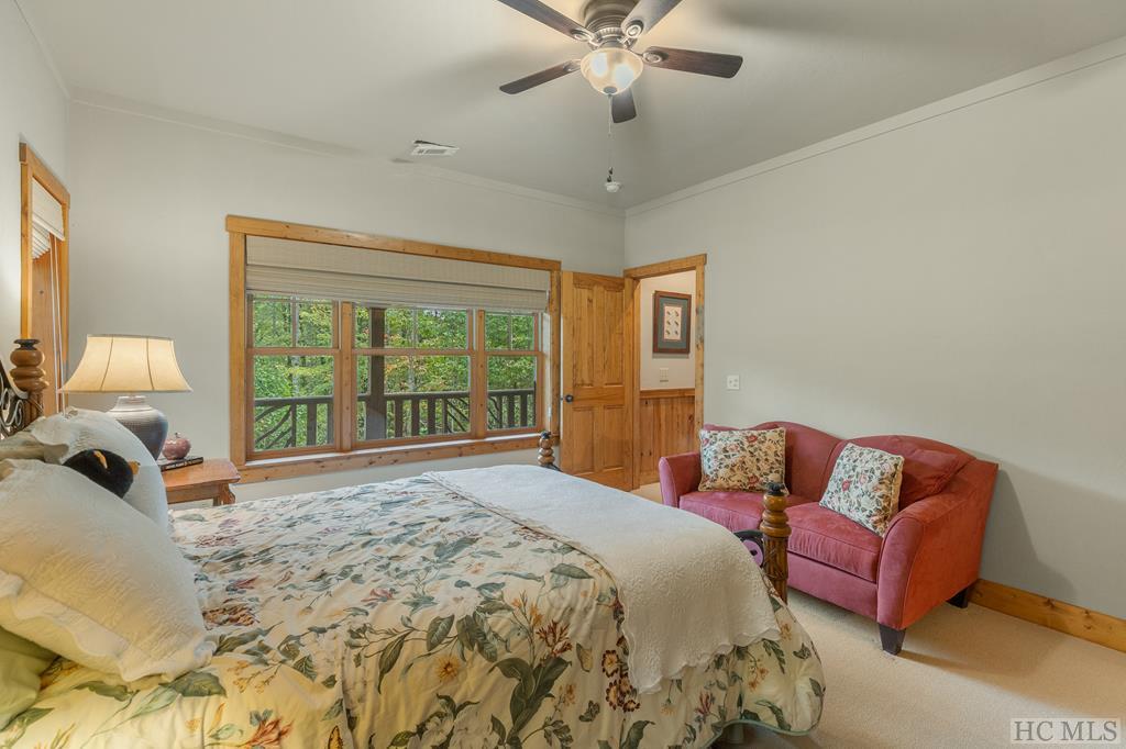 1926 Black Oak Drive