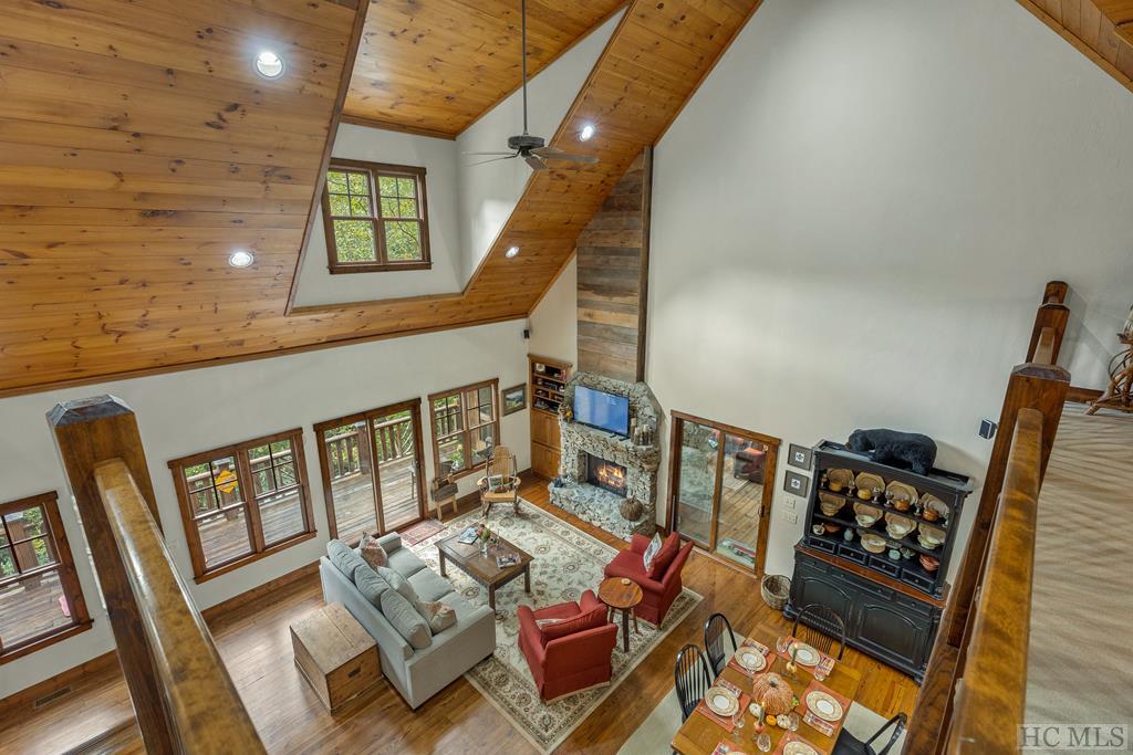 1926 Black Oak Drive