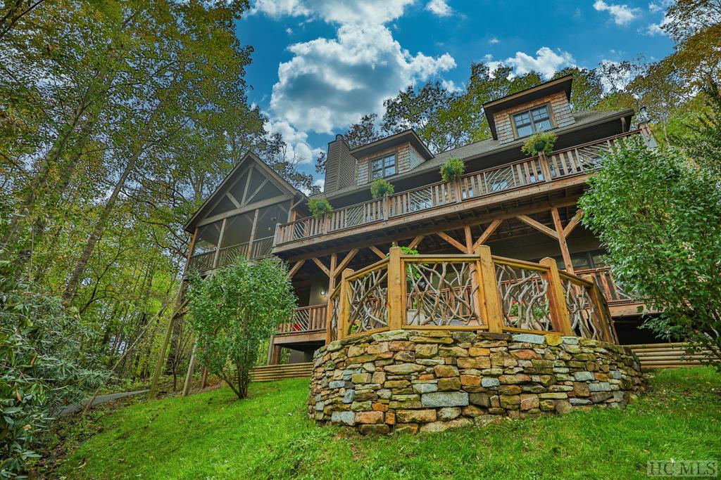 1926 Black Oak Drive