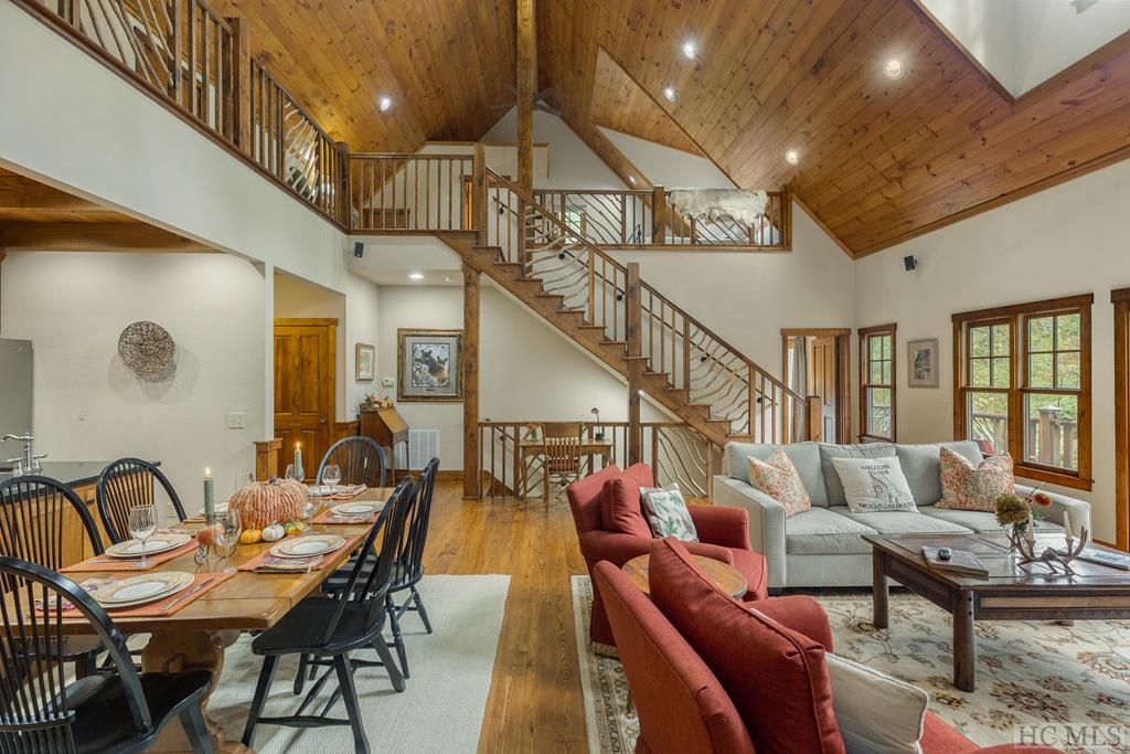 1926 Black Oak Drive