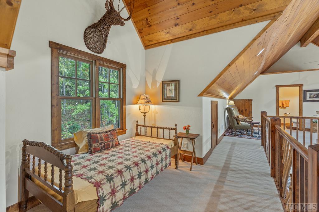 1926 Black Oak Drive