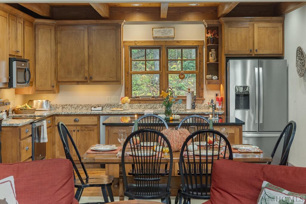 1926 Black Oak Drive