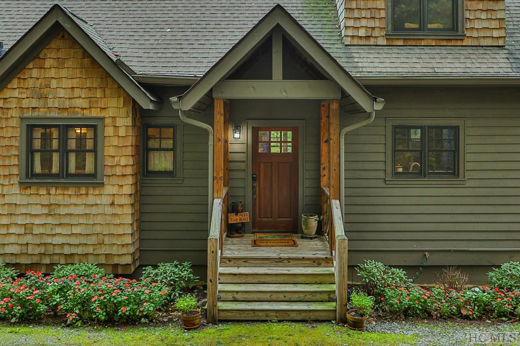 1926 Black Oak Drive