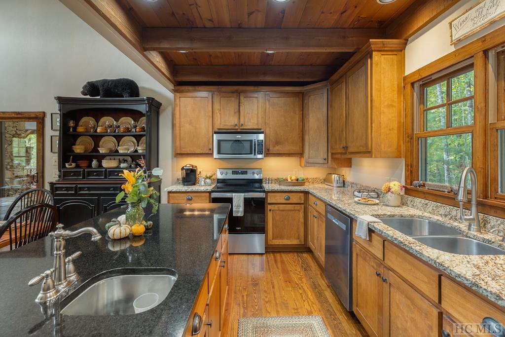 1926 Black Oak Drive