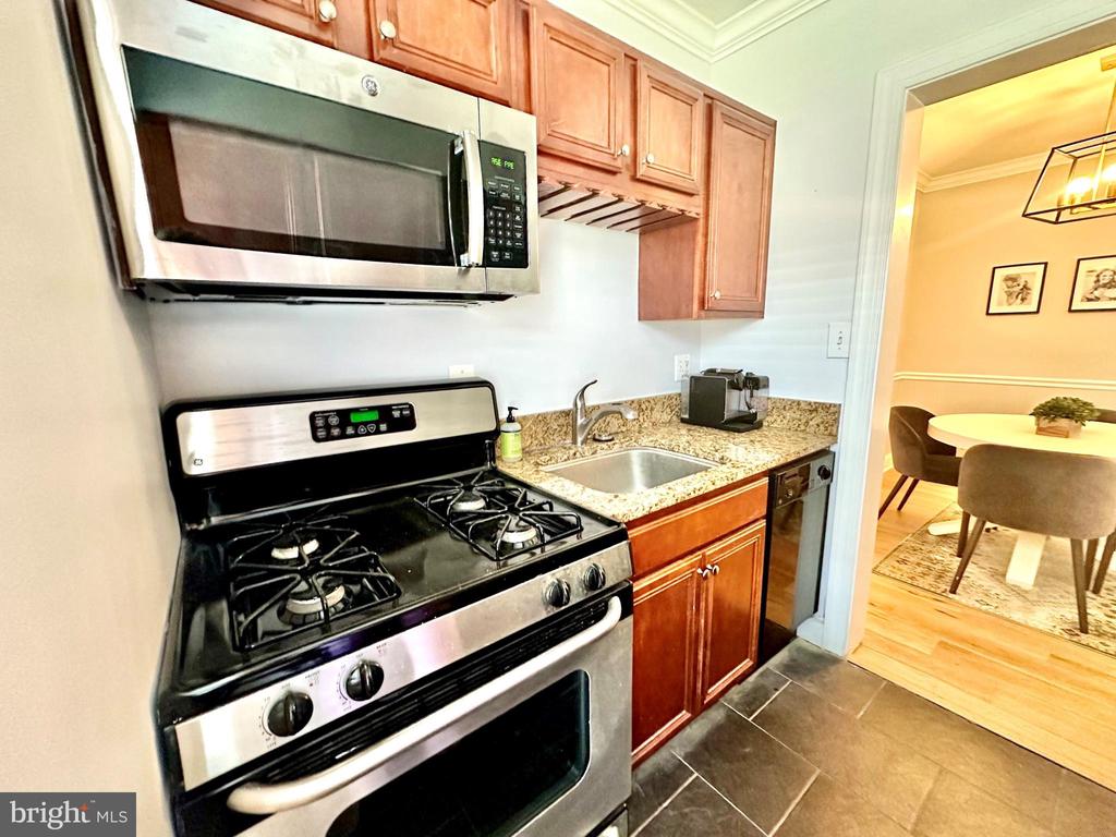 922 S WASHINGTON STREET Unit: 108