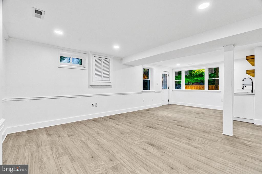 2539 GALLOWS ROAD
