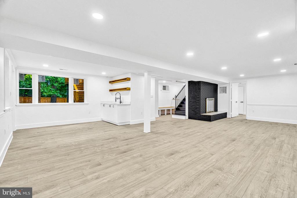 2539 GALLOWS ROAD