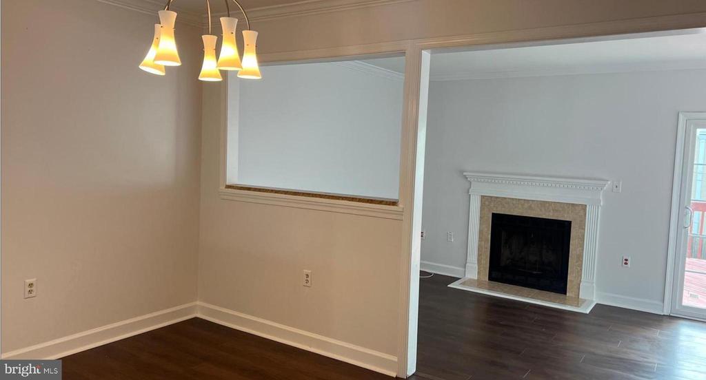 8733 VILLAGE GREEN COURT