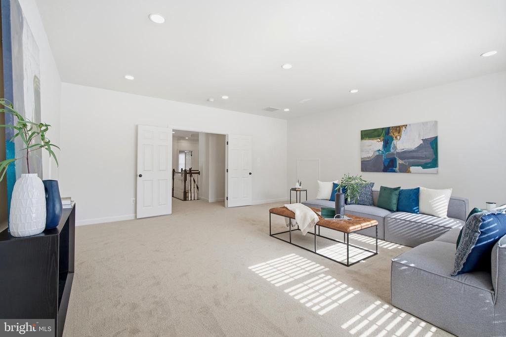 9348 OCCOQUAN OVERLOOK DRIVE