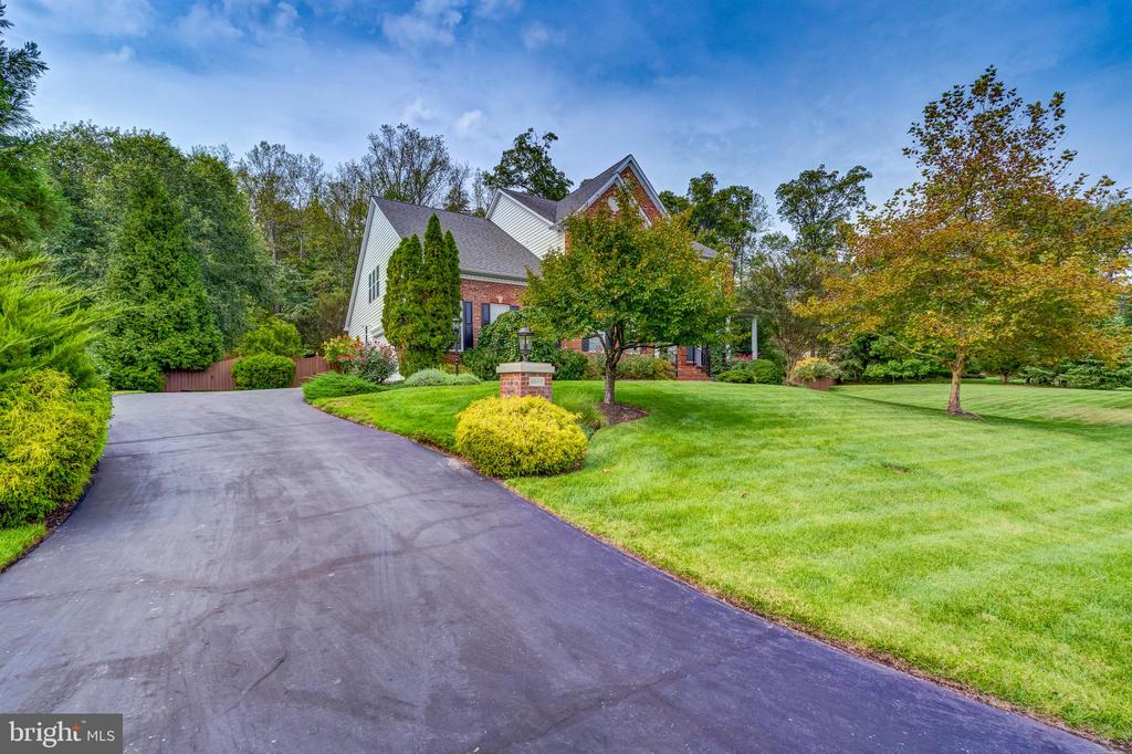 9348 OCCOQUAN OVERLOOK DRIVE